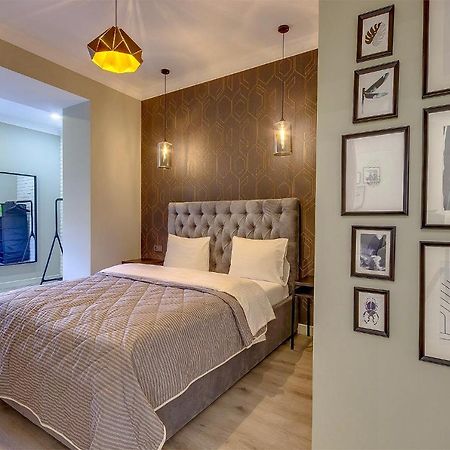 Opera Apartments Алма Ата Екстериор снимка
