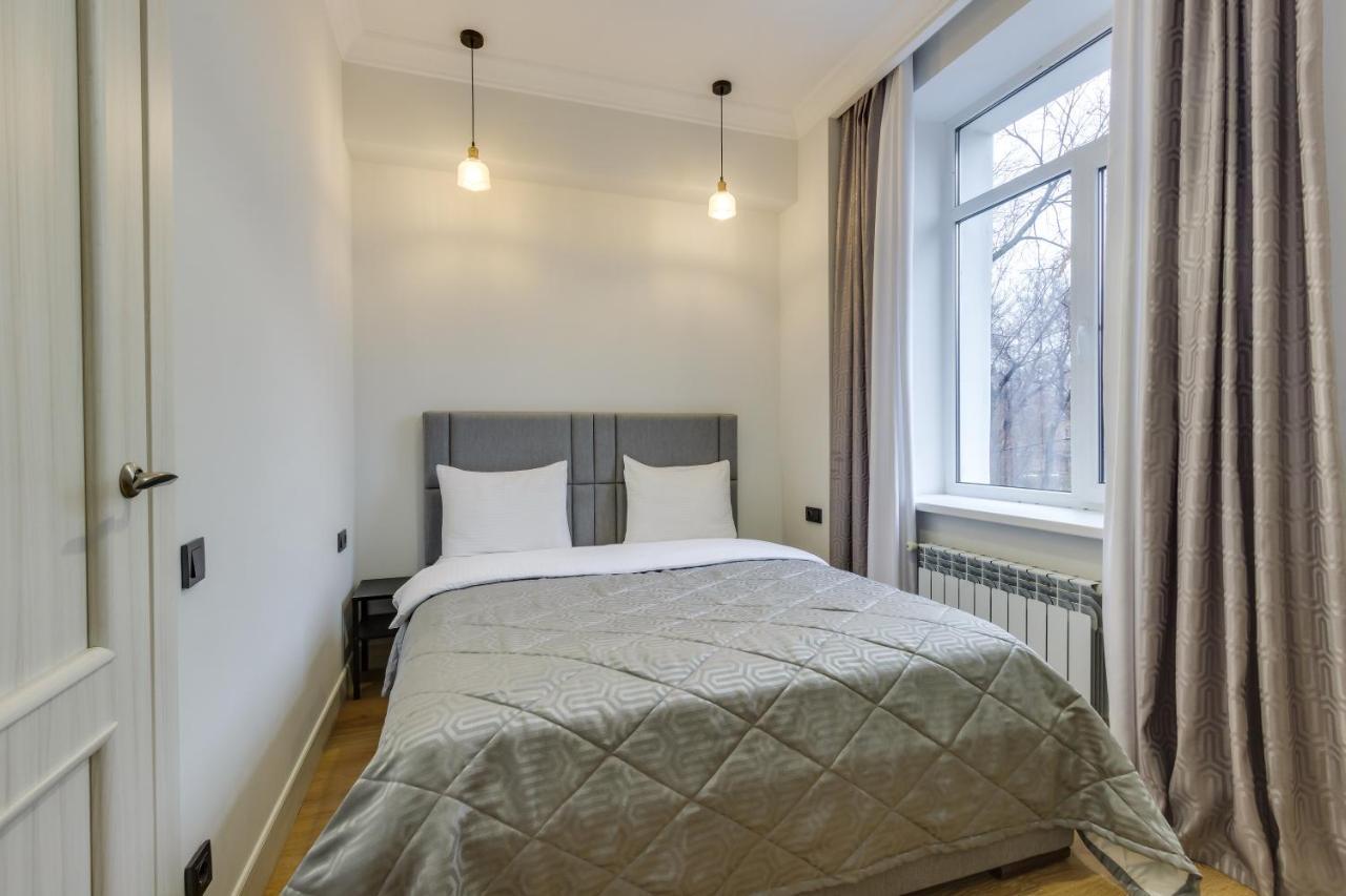 Opera Apartments Алма Ата Екстериор снимка