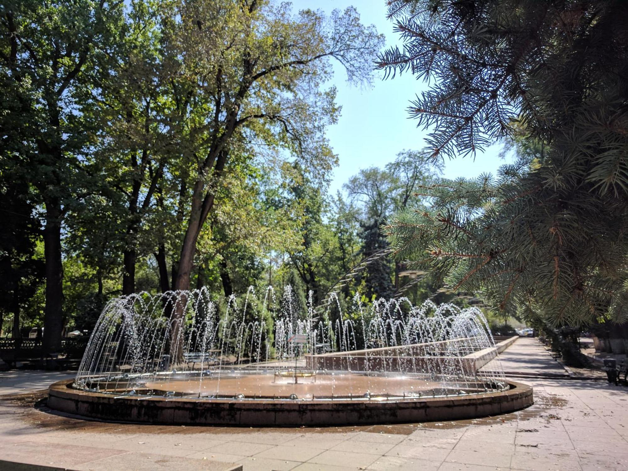 Opera Apartments Алма Ата Екстериор снимка