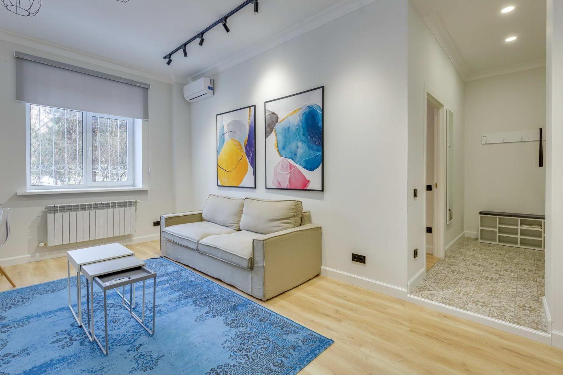 Opera Apartments Алма Ата Стая снимка