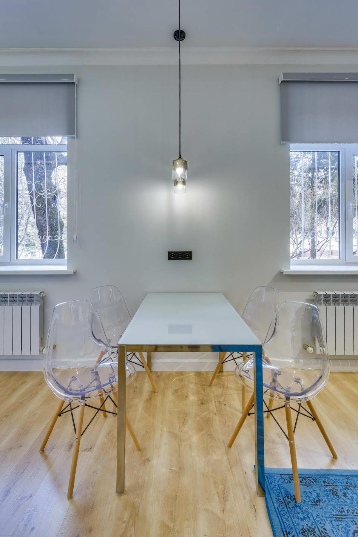 Opera Apartments Алма Ата Стая снимка