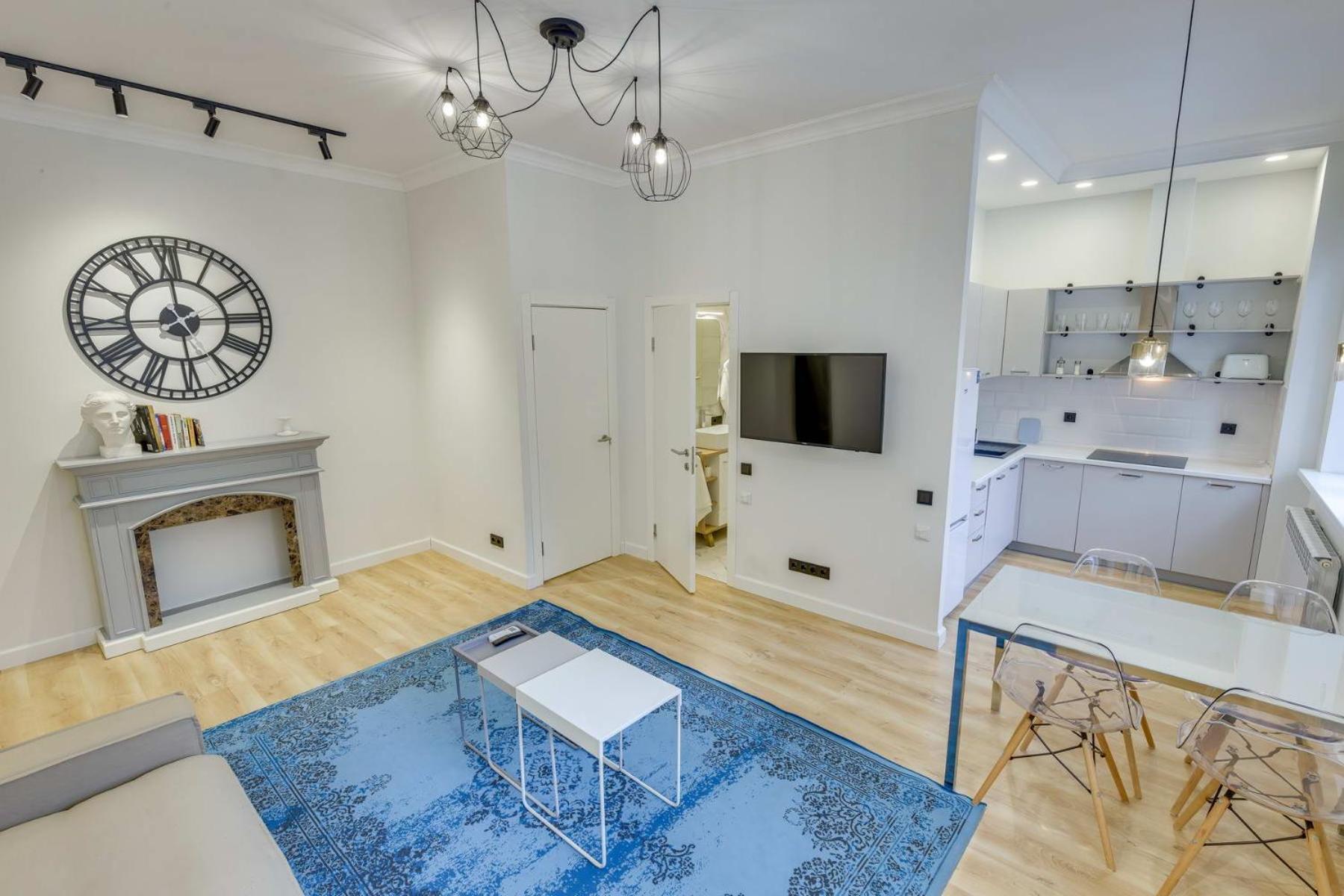 Opera Apartments Алма Ата Стая снимка