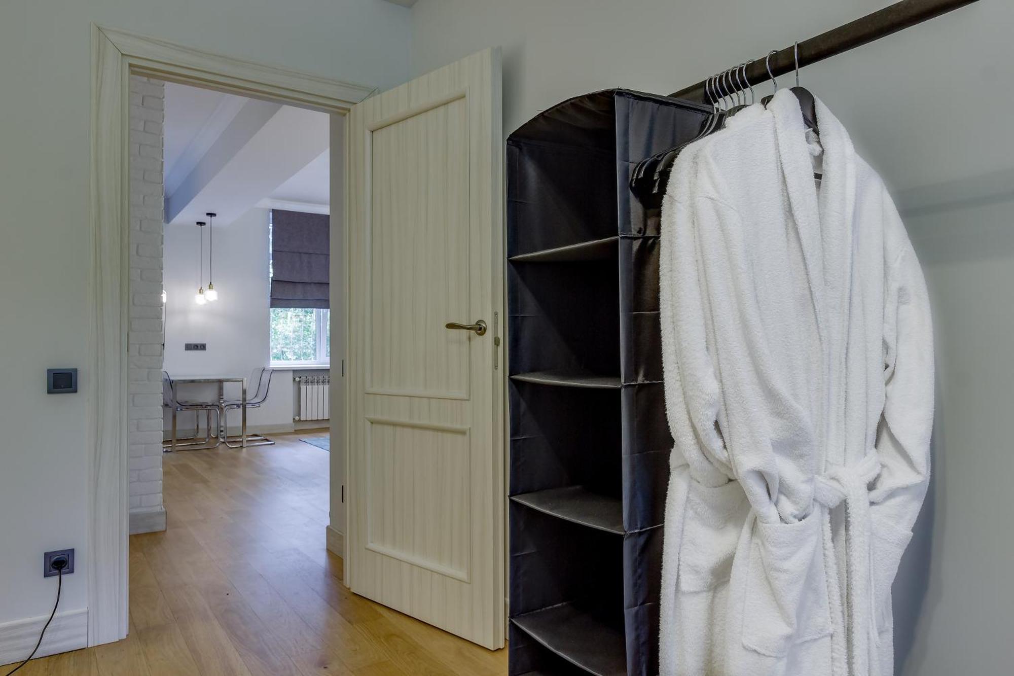 Opera Apartments Алма Ата Стая снимка