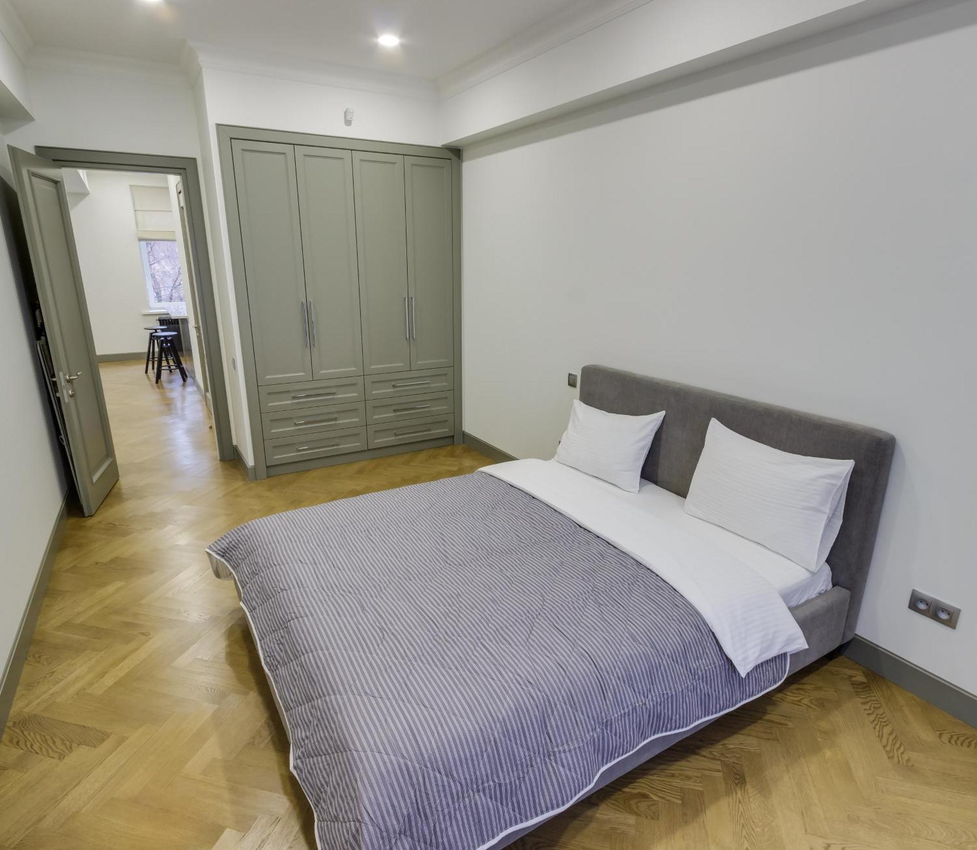 Opera Apartments Алма Ата Стая снимка