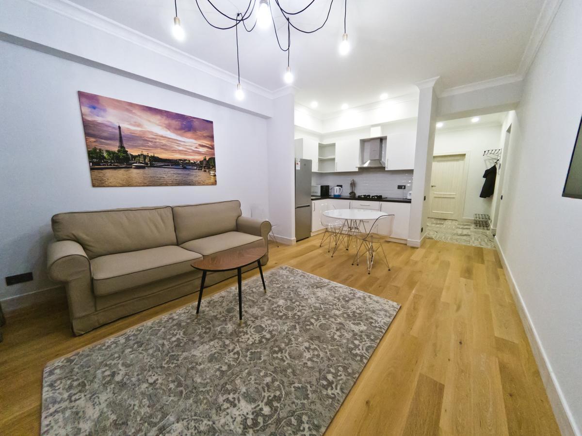 Opera Apartments Алма Ата Екстериор снимка