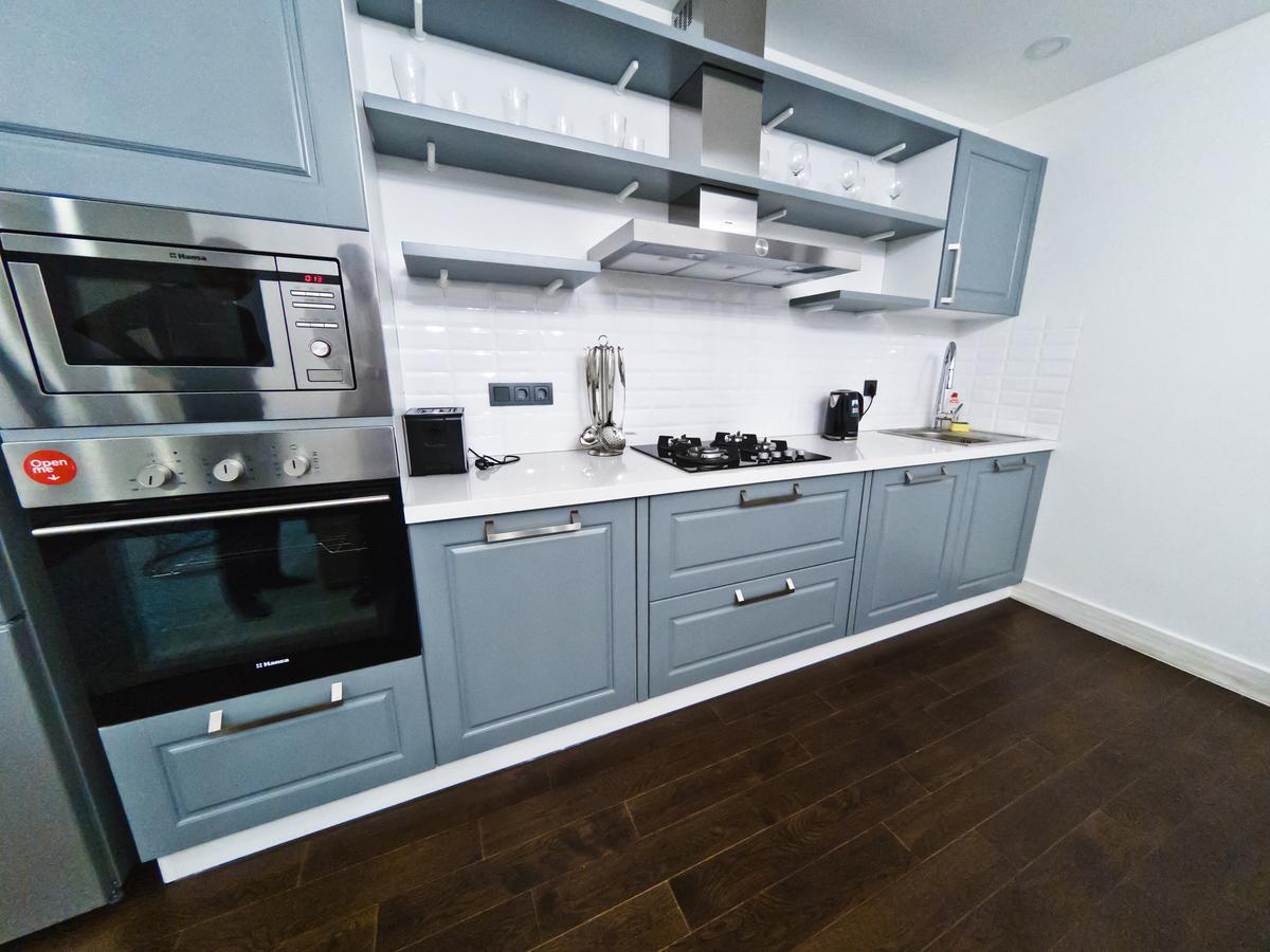 Opera Apartments Алма Ата Екстериор снимка