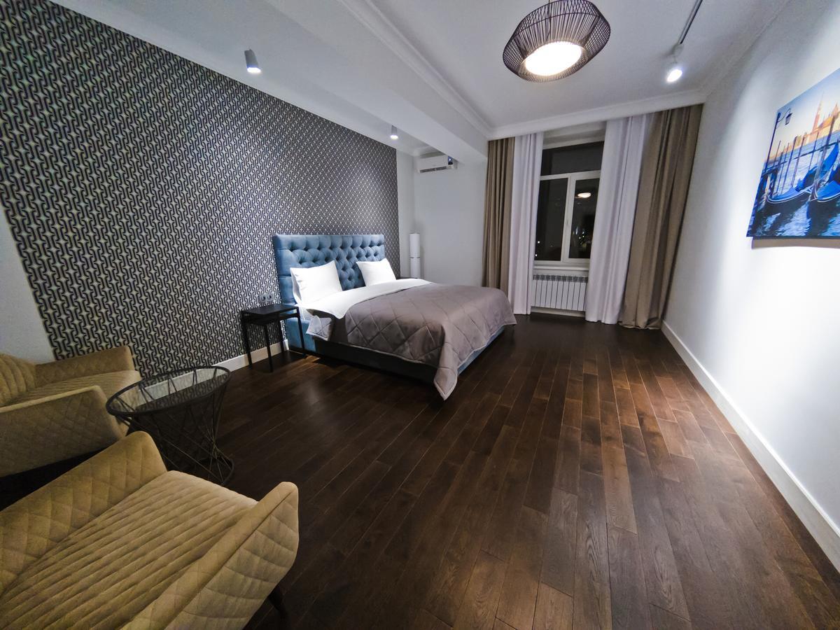 Opera Apartments Алма Ата Екстериор снимка