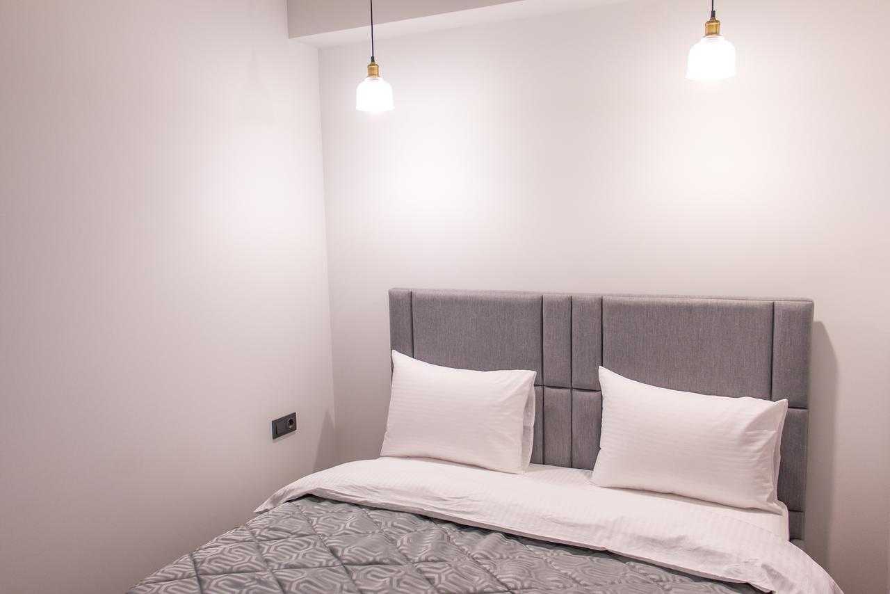 Opera Apartments Алма Ата Екстериор снимка