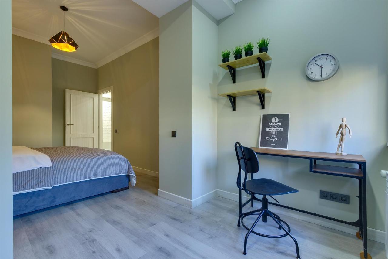 Opera Apartments Алма Ата Екстериор снимка