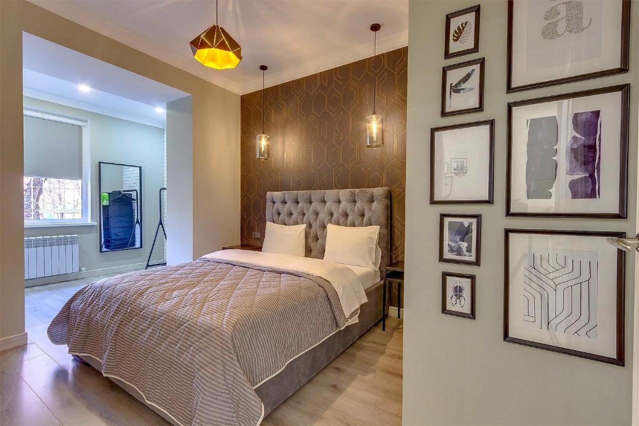 Opera Apartments Алма Ата Екстериор снимка